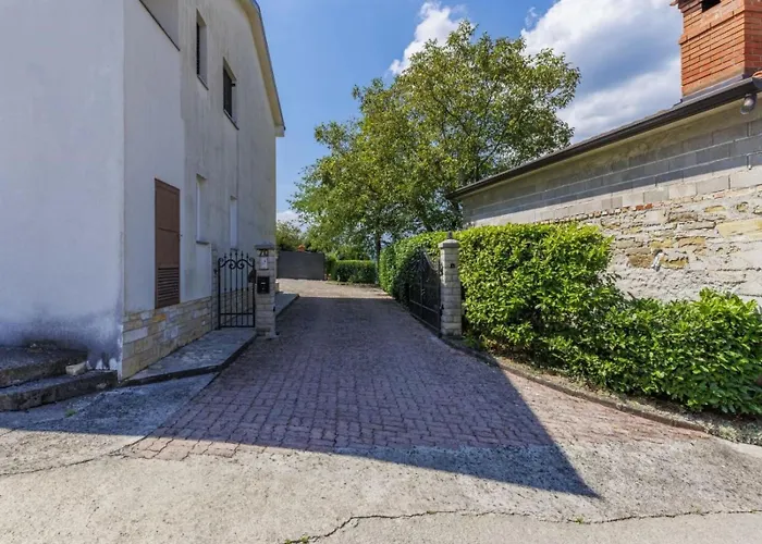La Casa Di Papa Buzet